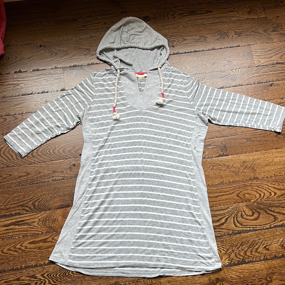 Sandiva striped hooded pool cover-up with three-quarter length sleeves
